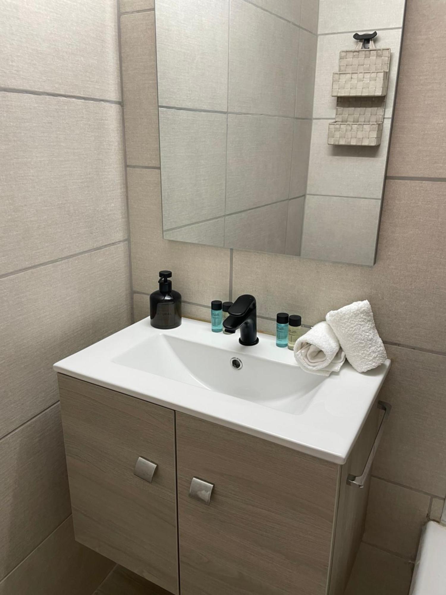 Vivian Modern Apartment Atenas Exterior foto